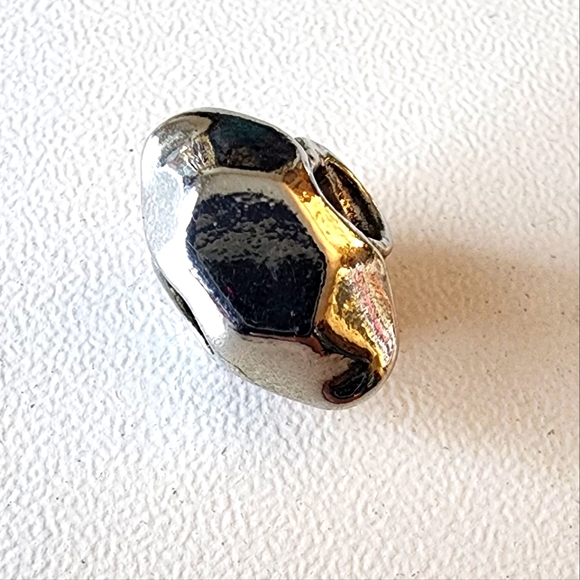 Pampered Chef Apple Corer Slicer Charm - Picture 3 of 3